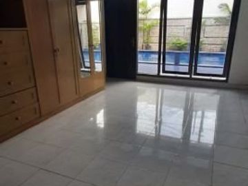 Rumah 2Lt, Balkon, Pool, Strategis, di MPR Cilandak Barat