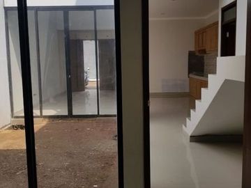 RUMAH BARU MURAH 2 LANTAI SEMIFURNISHED SIAP HUNI LOKASI STRATEGIS DI CINERE KOTA DEPOK