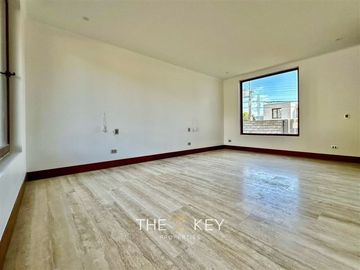 Casa en venta de 7 dorm. en condominio Temuco