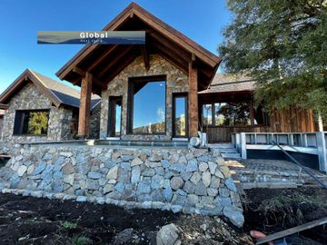 Fabulosa Casa En El Peñón Del Lolog San Martín De Los Andes, Patagonia Argentina