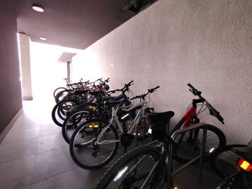Arriendo Macul Dep 1 habitación con estacionamiento y bodega