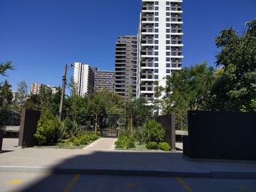 Arriendo Macul Dep 1 habitación con estacionamiento y bodega