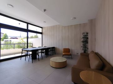 Arriendo Macul Dep 1 habitación con estacionamiento y bodega