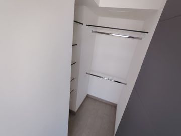 Arriendo Macul Dep 1 habitación con estacionamiento y bodega