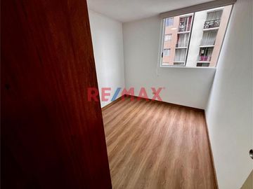 ALQUILER ¡Tu nuevo hogar te espera! Descubre este lindo y acogedor departamento remodelado, ubicado en el 3er piso con vista interna, excelente ilumin