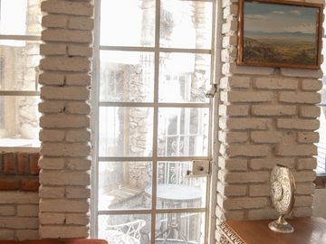 Casa en Venta en Vista del Valle, estilo colonial mexicano, con gran jardín