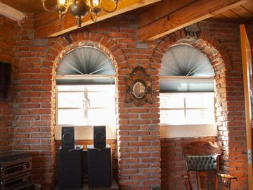 Casa en Venta en Vista del Valle, estilo colonial mexicano, con gran jardín