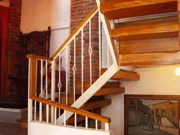 Casa en Venta en Vista del Valle, estilo colonial mexicano, con gran jardín
