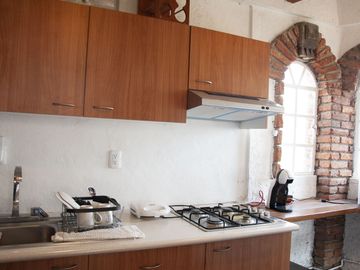 Casa en Venta en Vista del Valle, estilo colonial mexicano, con gran jardín