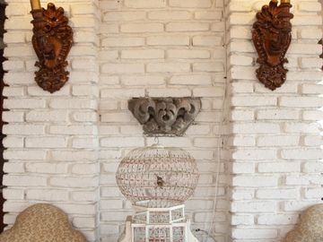 Casa en Venta en Vista del Valle, estilo colonial mexicano, con gran jardín