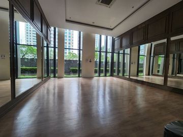 Dijual Apartemen District 8 @Senopati – 1 BR (70 Sqm) TERMURAH 4,3 MILIAR NETT SEBELUM TERJUAL – CONTACT: 08777889----
