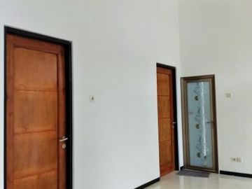 Rumah 2 Kavling Tanah Luas 1 Rumah Bebas Custom Denah di Kota Malang