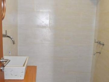 CASA A METROS DE LA CANCHA DE GOLF
