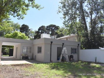 CASA A METROS DE LA CANCHA DE GOLF
