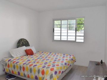 CASA A METROS DE LA CANCHA DE GOLF