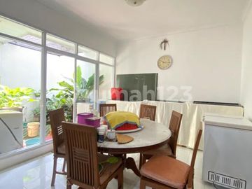 Rumah 2 Lantai Siap Huni di Lebak Bulus – Nyaman, Strategis, dan Luas