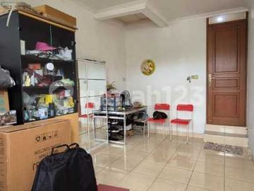 Rumah Murah Cantik 2,25 Lantai di Permata Buana - Siap Huni, Harga Masih bisa Nego!