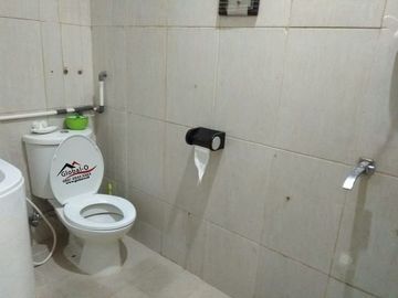 INFO JUAL Rumah Cantik 2 Lantai di Kemanggisan Raya,JAKBAR siap huni! Luas Tanah: 157 m2 8 kamar tidur