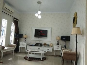 INFO JUAL Rumah Cantik 2 Lantai di Kemanggisan Raya,JAKBAR siap huni! Luas Tanah: 157 m2 8 kamar tidur