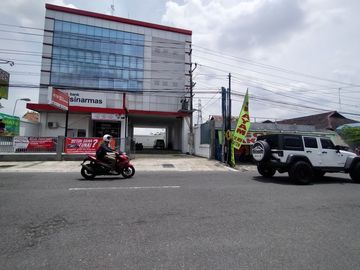 Tanah Dijual Lokasi Strategis di Barat Jakal