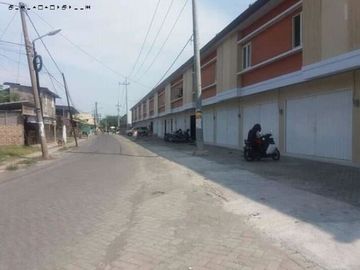 Ruko di Rungkut Hadap timur Jalan depan paving baru Pemkot