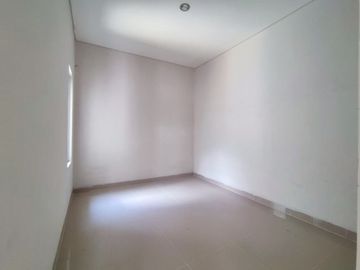 RUKO SIAP HUNI DI PINGGIR JALAN RAYA KEBONARUM