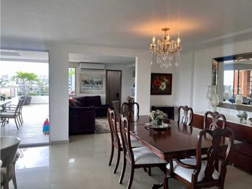 SE VENDE HERMOSO APARTAMENTO REMODELADO EN ALTO PRADO