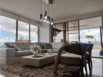 SE VENDE HERMOSO APARTAMENTO REMODELADO EN ALTO PRADO