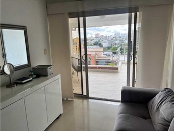 SE VENDE HERMOSO APARTAMENTO REMODELADO EN ALTO PRADO