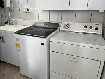 SE VENDE HERMOSO APARTAMENTO REMODELADO EN ALTO PRADO