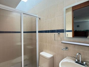 Linda  casa en Venta en Bosques del Centinela