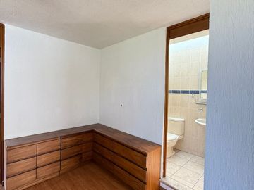 Linda  casa en Venta en Bosques del Centinela