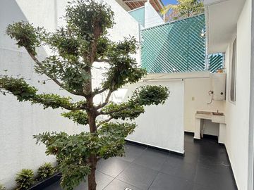 Linda  casa en Venta en Bosques del Centinela
