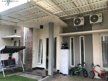 Rumah Taman Rivera regency - Rungkut, cantik siap huni BONUS 2AC