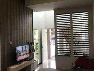 Rumah Taman Rivera regency - Rungkut, cantik siap huni BONUS 2AC