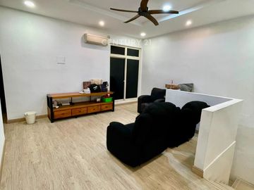 Dijual Rumah Full Furnish Taman Modern Lingkungan Nyaman