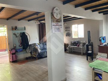 Casa en Venta en Metro Las Torres y Doctor Amador Neghme Rodríguez