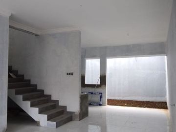 Dijual rumah ready stock mewah cantik rasa villa di Cisaranten Arcamanik