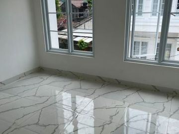 Dijual Murah Rumah Mewah Sebrang Mall Cinere Depok