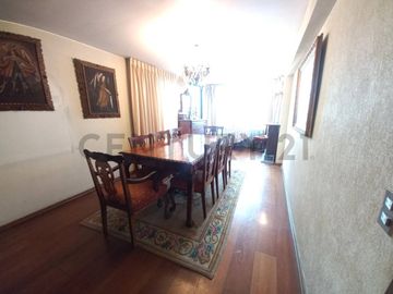 Depto. en venta 4D,Barrio el Golf Las Condes