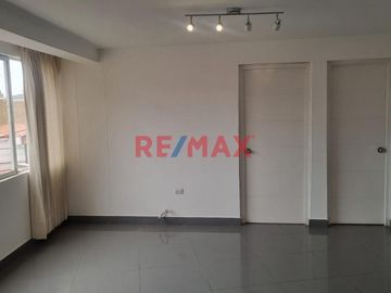 🌟 ¡Oportunidad única en Chiclayo! 🌟

¿Buscas la comodidad y conveniencia de vivir en un departamento flat acogedor y bien distribuido? ¡Esta es tu c