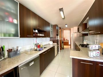 Departamento en Venta en Hermanos Cabot | Dpto en Venta (4D5B) | Las Condes | One Propiedades