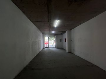 Local comercial de planta libre en obra en Arturo Prat