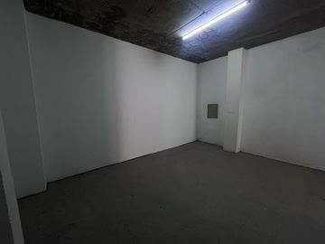 Local comercial de planta libre en obra en Arturo Prat