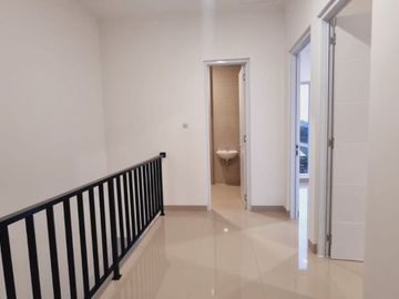 Rumah Town house strategis dekat fasilitas,tangsel