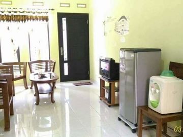BANTING HARGA, VILLA CANTIK DI KOTA BATU, MALANG, BONUS FURNISHED