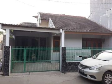 Dijual Rumah murah tanah 158 m2 siap huni di Komplek Ciputat Baru