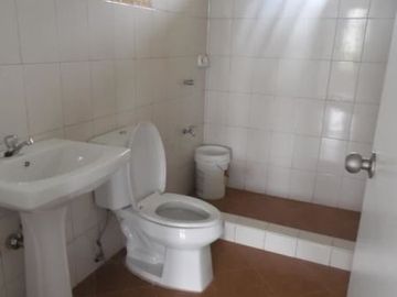 3 bedroom unfurnished house for sale located in Friendship V
