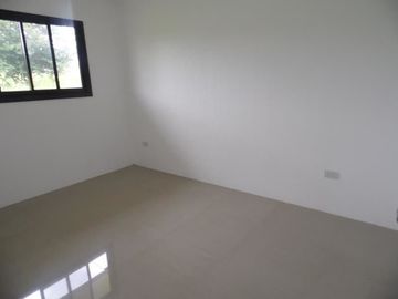 3 bedroom unfurnished house for sale located in Friendship V