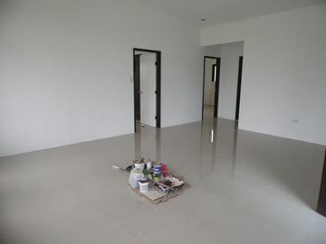 3 bedroom unfurnished house for sale located in Friendship V